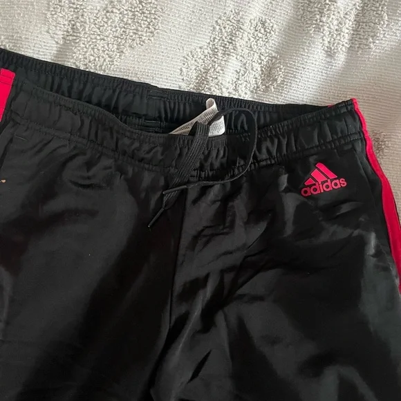 Women’s pink and black adidas track suit both are size medium view all pictures! - Picture 7 of 8